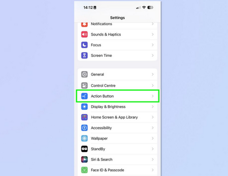 鹰手营子矿apple维修支持如何使用iPhone15Action按钮设置翻译